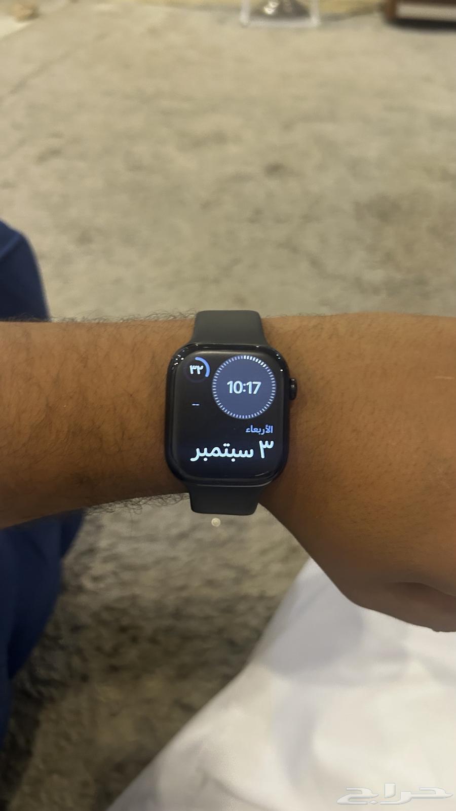 Apple Watch 10 Large Screen Light Use64418784290434111