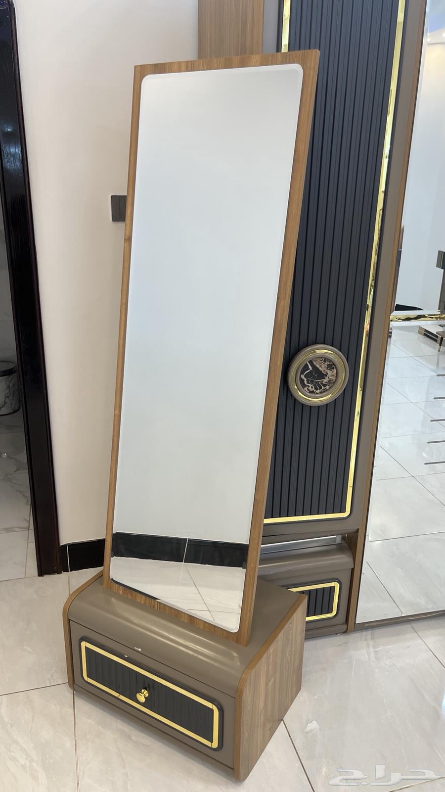 ركن مرايه غرفه نوم للبيع جديده64418472048770113