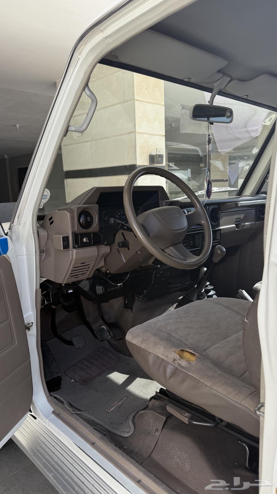 للبيع جيب ربع 200964574102902274113