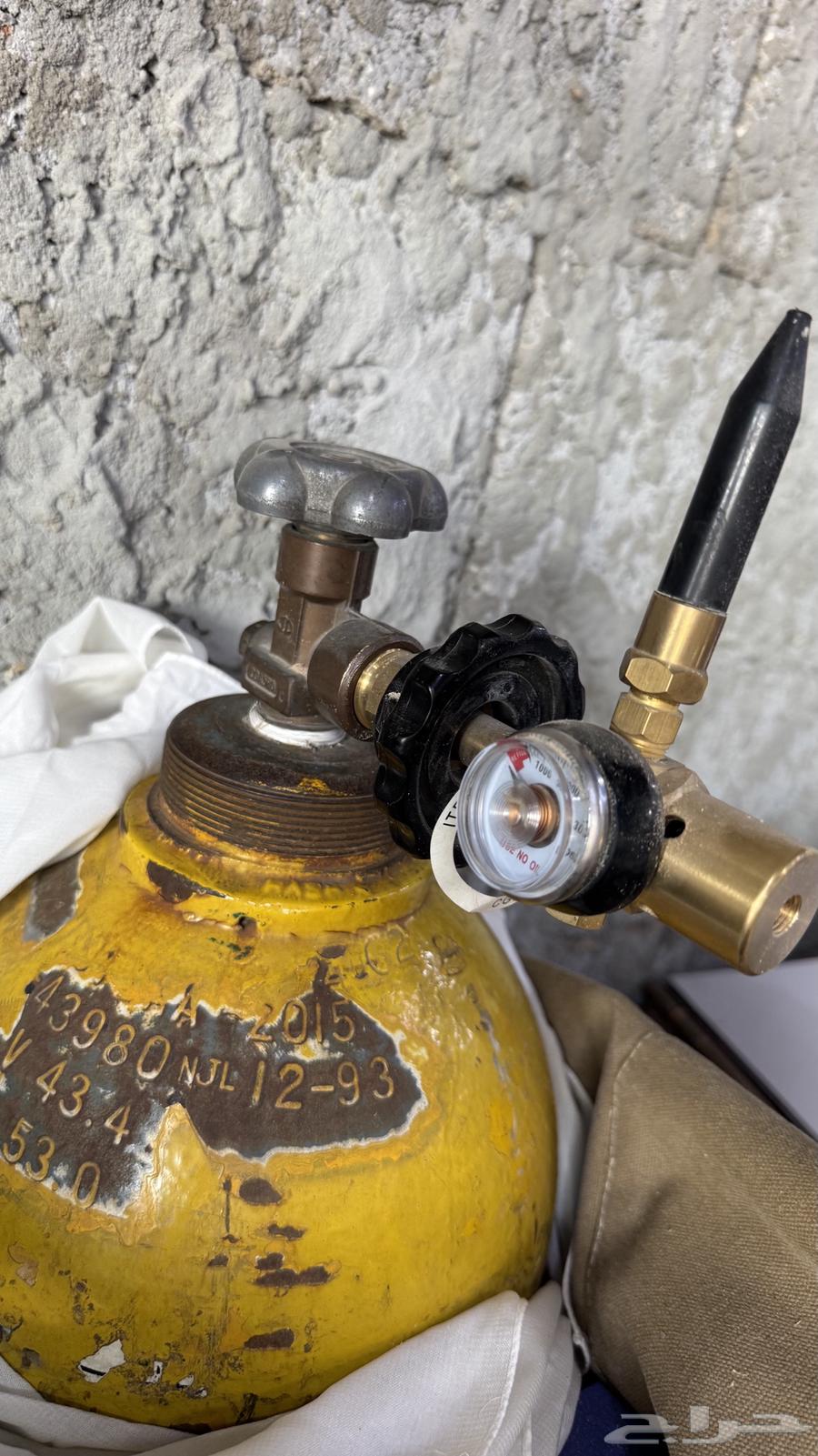 اسطوانة هليوم مع ساعة64414170756994111