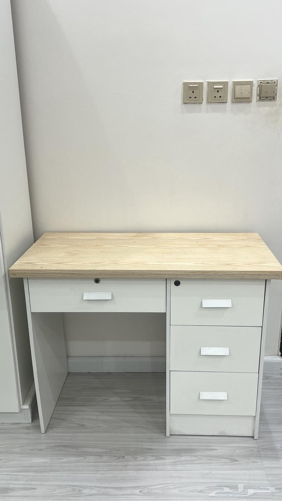 طاولة مكتب64413652703618110