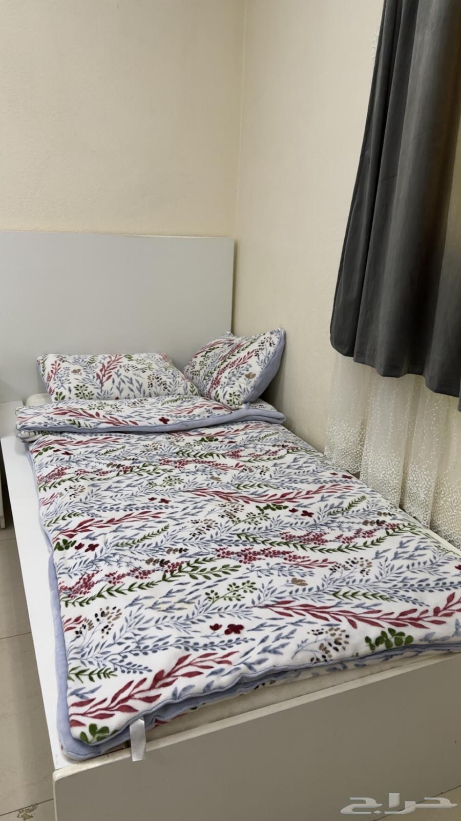 سرير للبيع64415572332033110