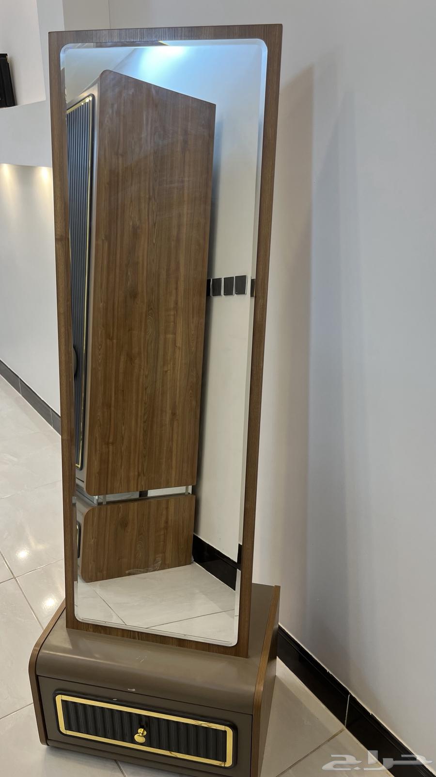 ركن مرايه غرفه نوم للبيع جديده64418472048770112