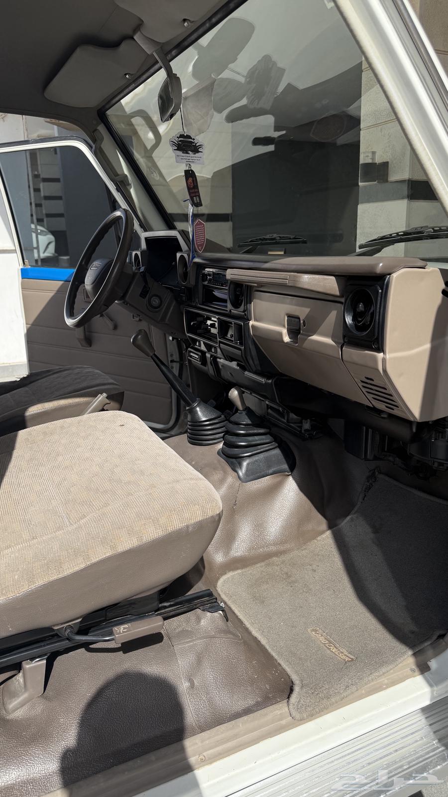 للبيع جيب ربع 200964574102902274114