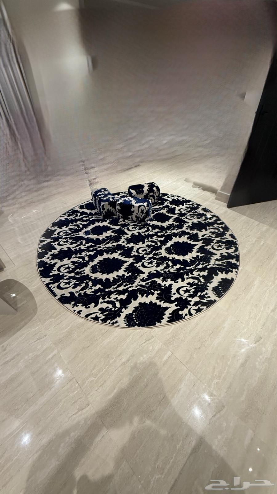 جلسة بر دائرية بعدد 3 مراكي وفرشه دائرية قطرها 26464417985306755110