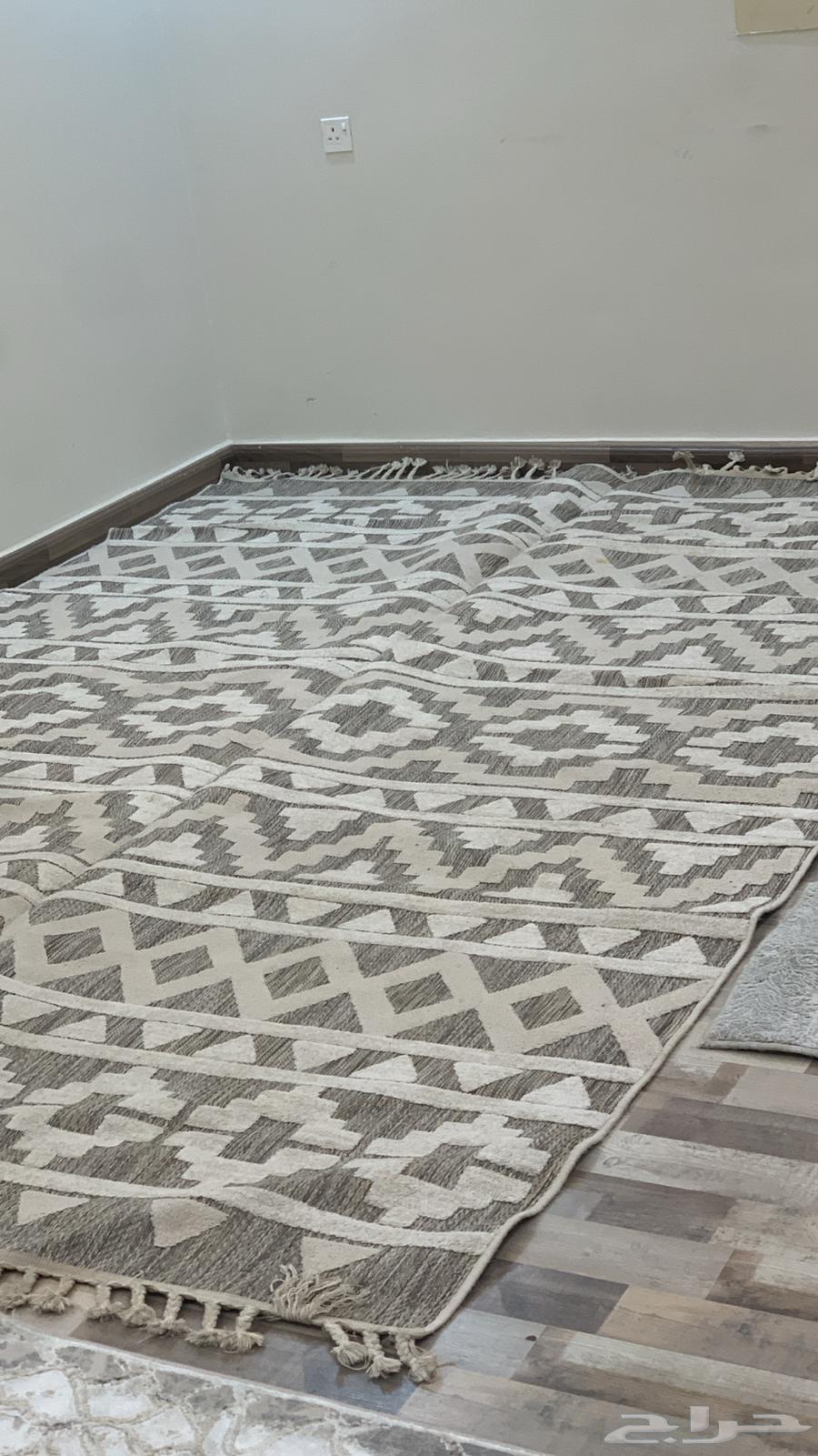 سجادات للبيع64416360485377110