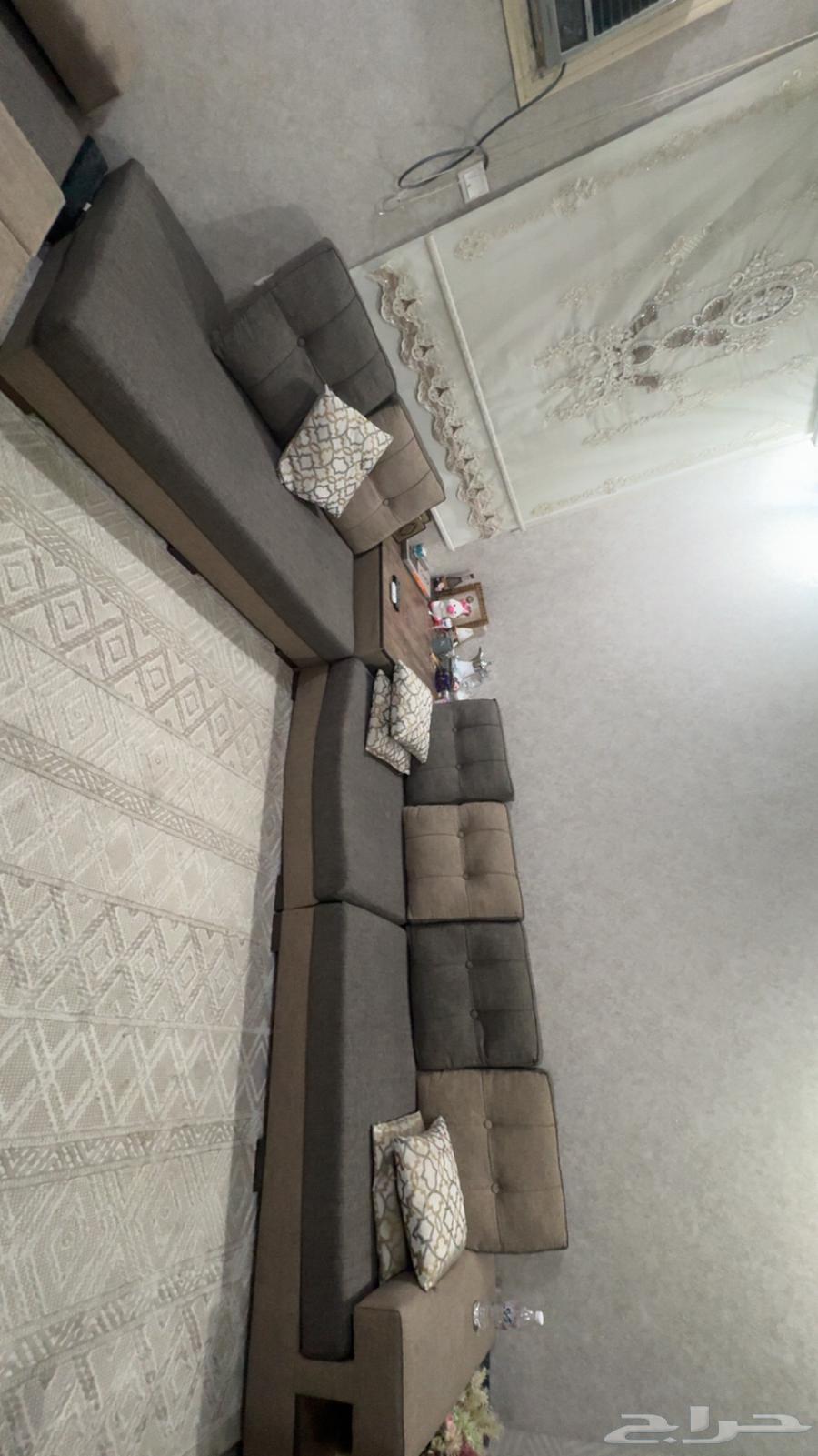 ركنه واثاث مستعمل للبيع64418472089858111