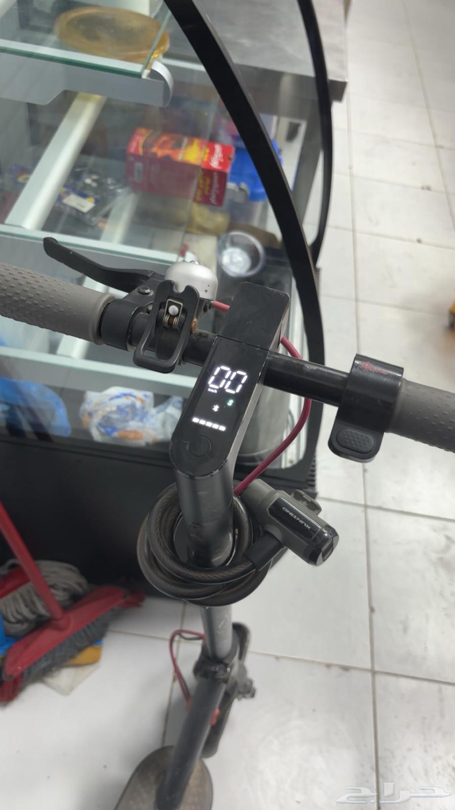 Smart scooter with seat64416387258882112