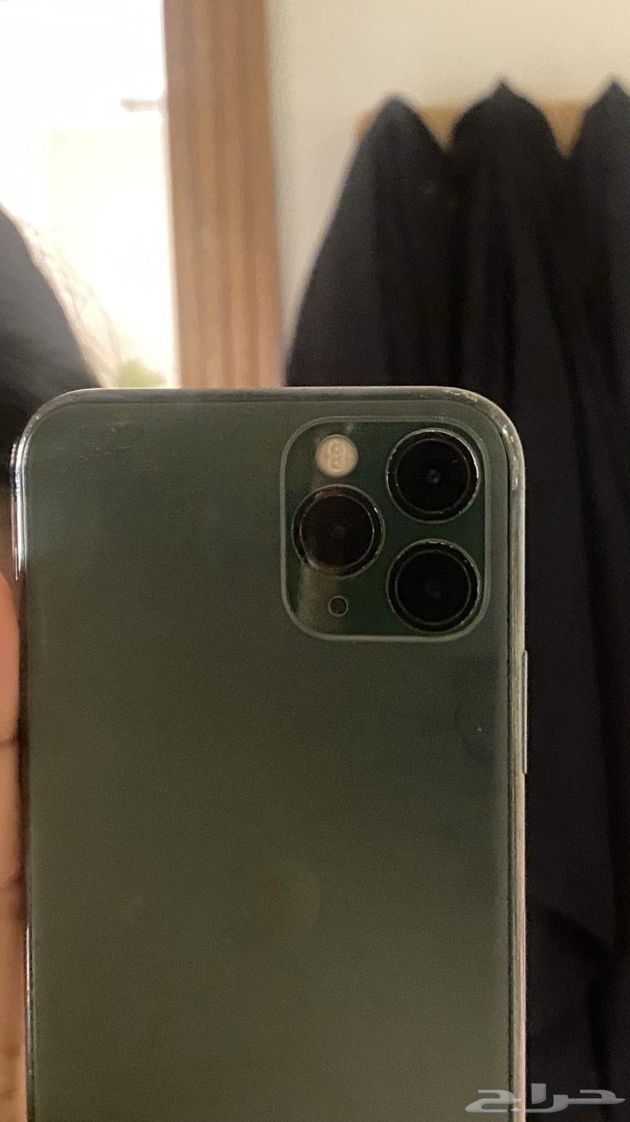 ايفون 11 pro نظيف مره64415478061057110