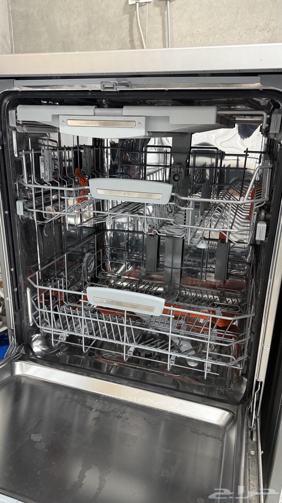 للبيع غسالة صحون شبه جديده64412319823234112