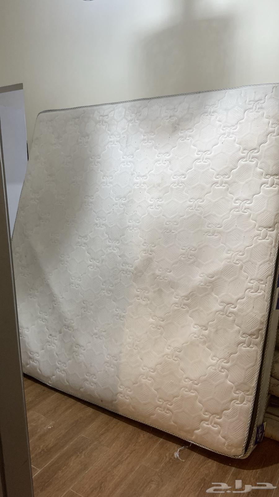 مرتبه نفرين طبي مريحه الشراء 2000 البيع 600 قابل للتفاوض64417549464321110