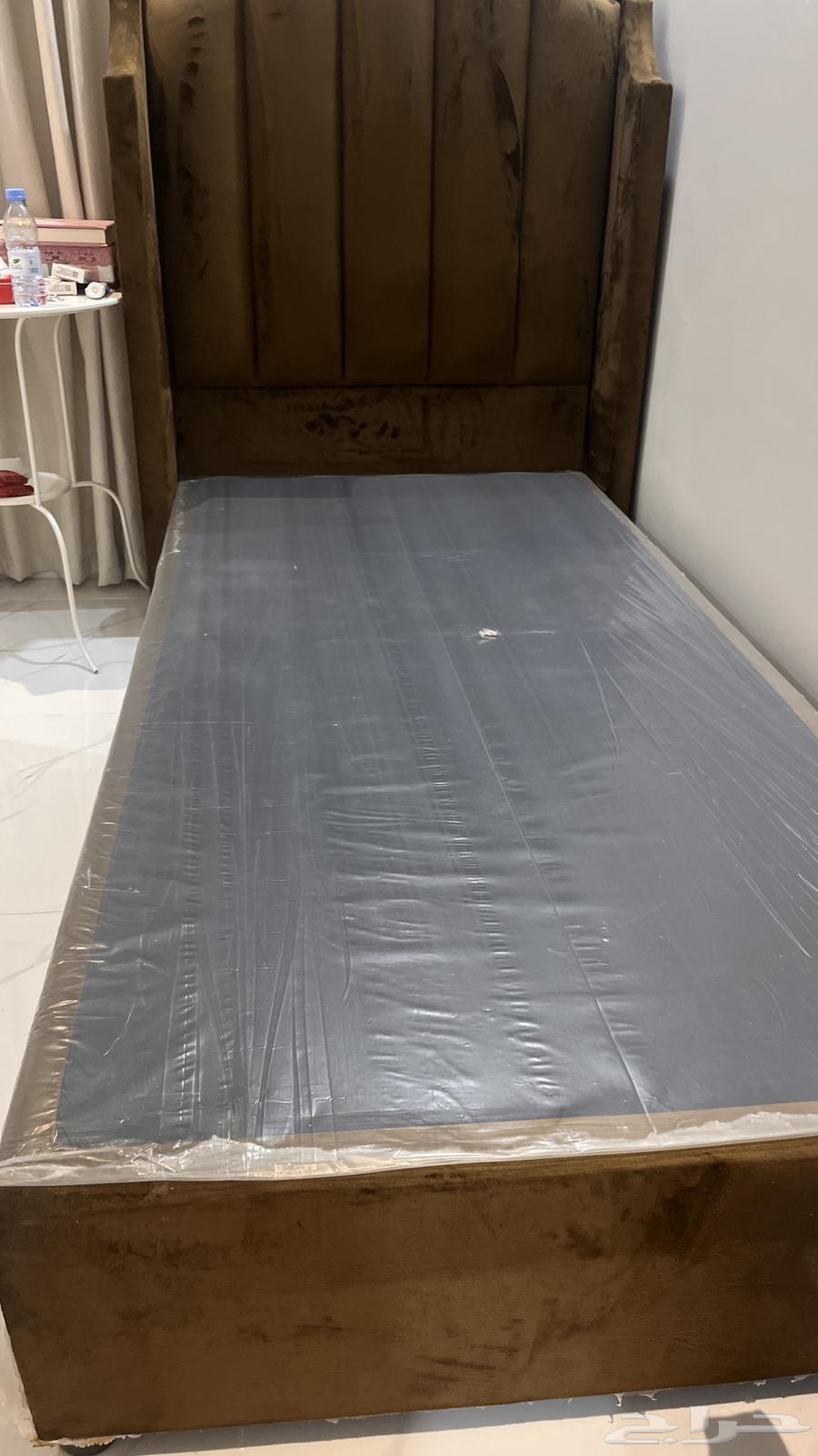 سرير نفر للبيع و اجهزة قهوه64412628773377111