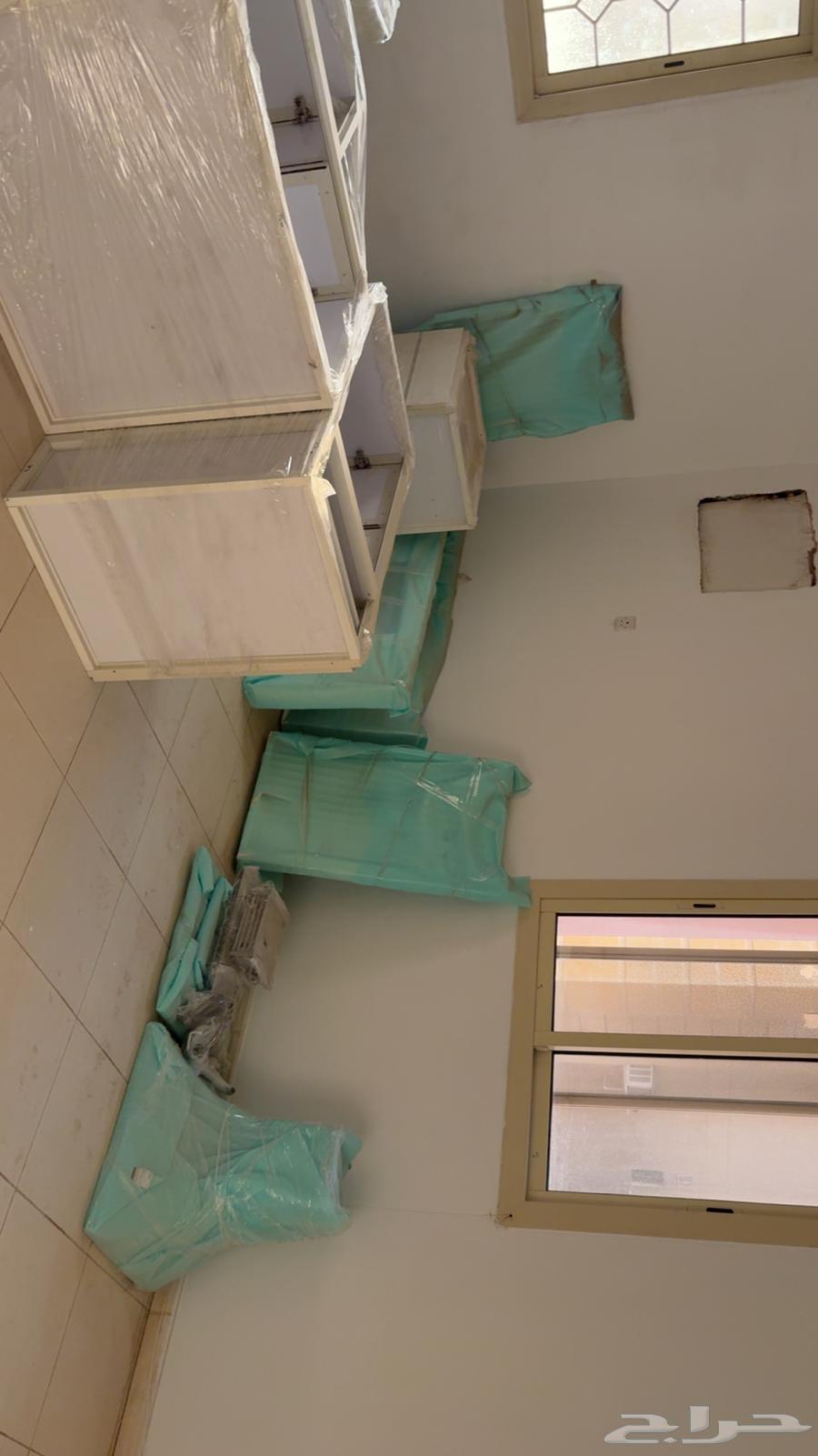 ثلاجة وغسالة صحون وغسالة ملابس ومطبخ الألمنيوم وباركيه64413652751490113