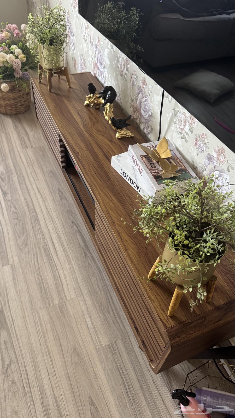 طاولة تلفزيون64415531910787111