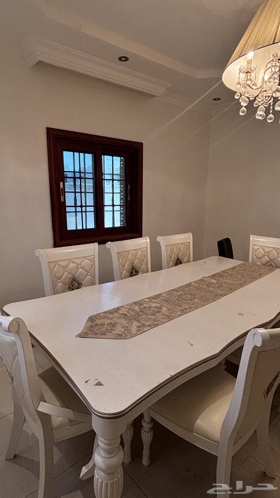 Dining table64415639429890111