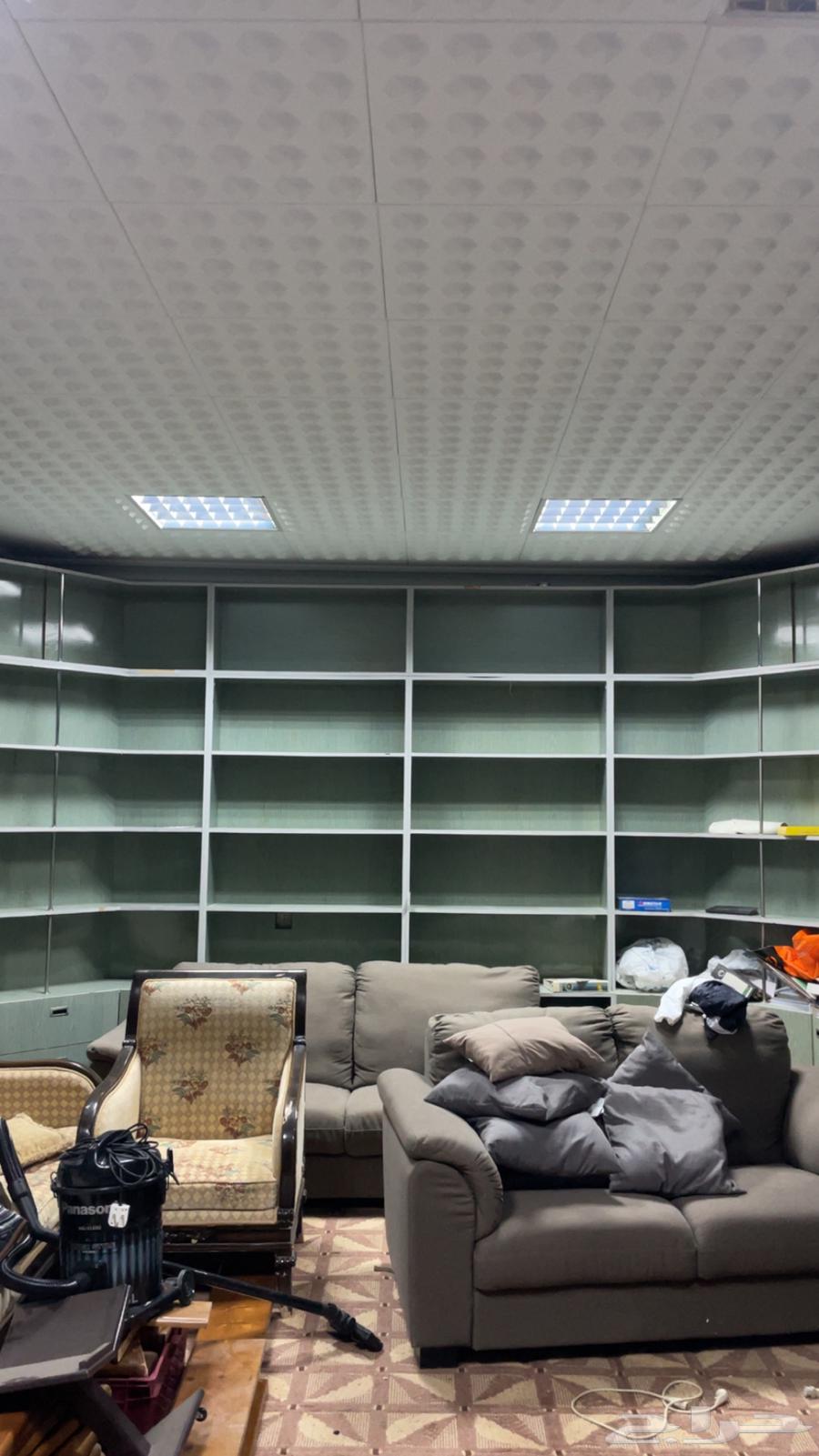 للبيع مكتبة دواليب كامله خشب جيد64416558207489113