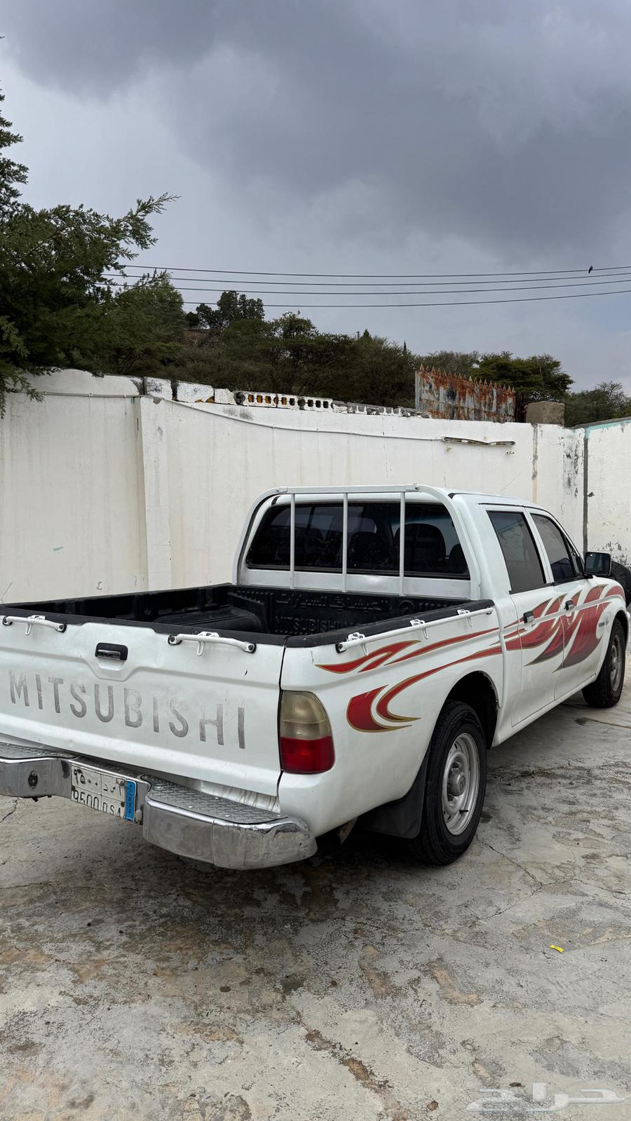 للبيع متسوبيشي 200L حوض64615374437762112