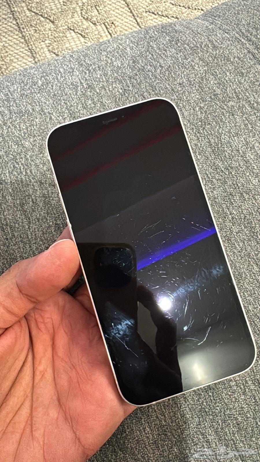 ايفون 12 اللون الابيض64416690409090111