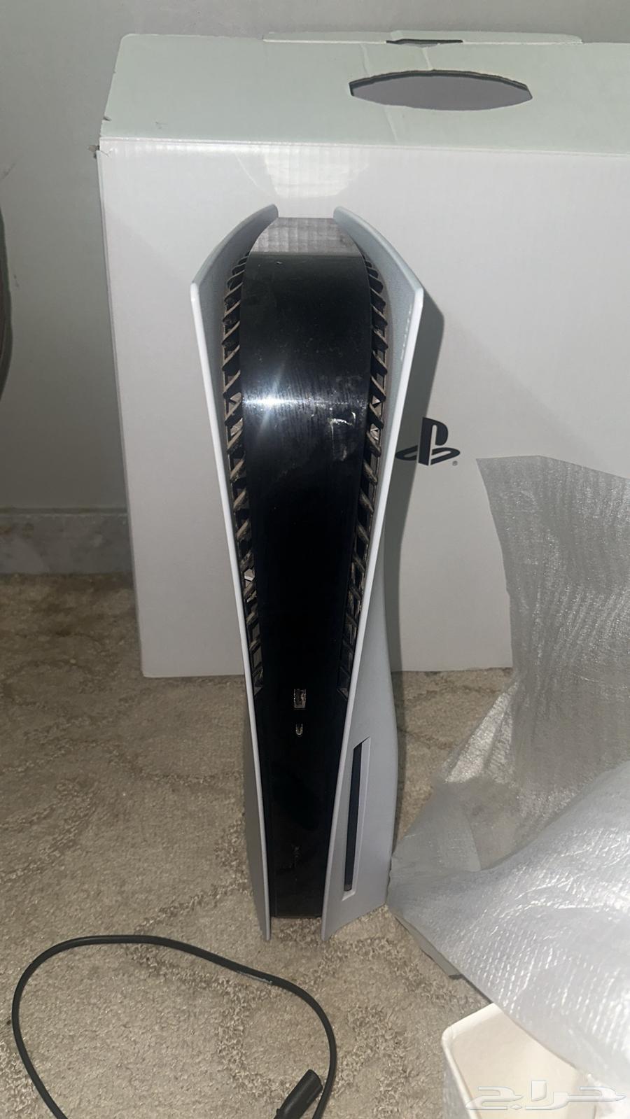 سلام عليكم   بلاستيشن 5 للبيع الحد 900 ريال (بدون يد)64418770852482112