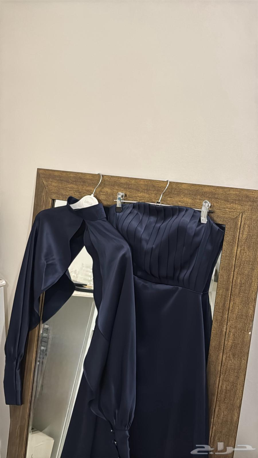 فستان للبيع64418971842945110