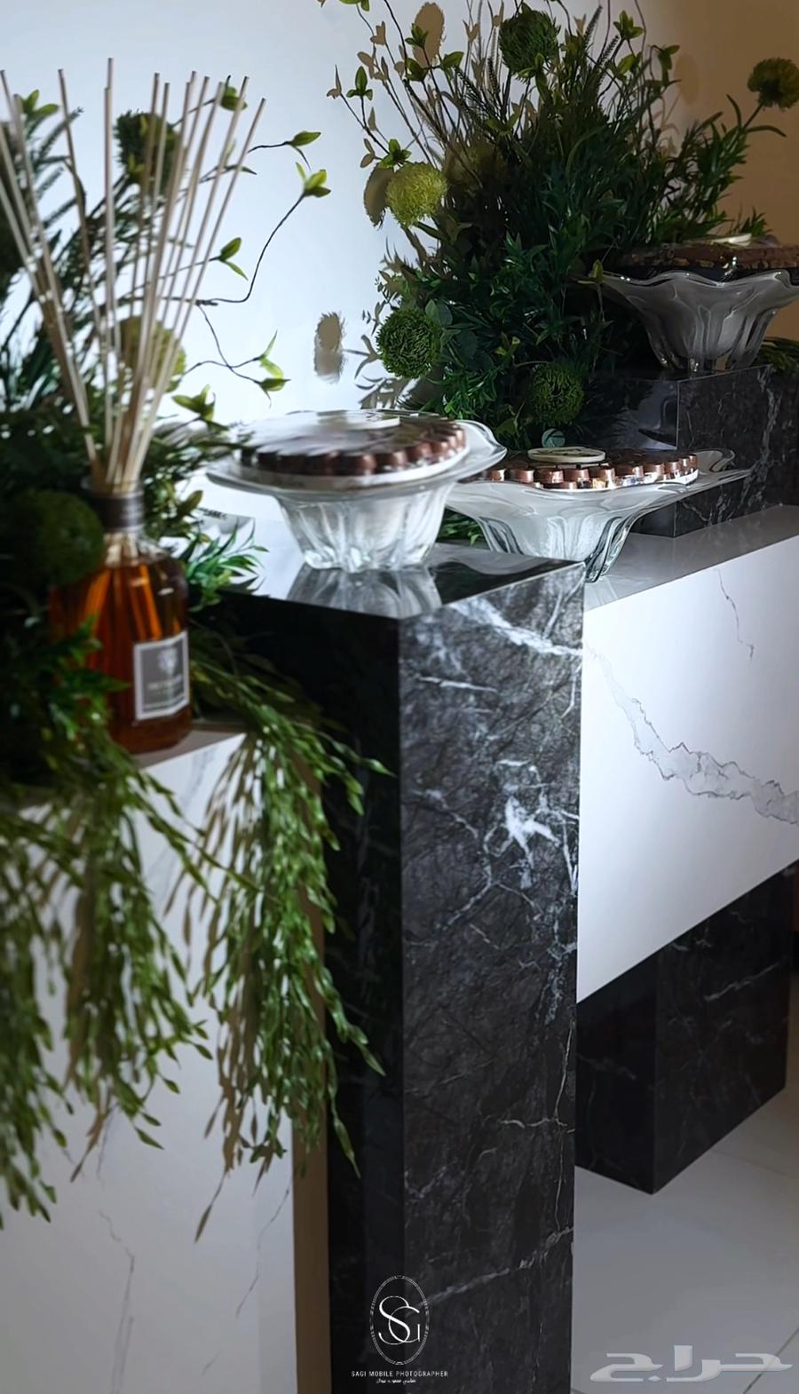 للبيع 3 صياني و طاولة أستقبال64413732699523110