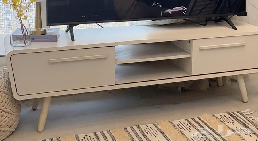 طاولة تلفزيون للبيع64416426923651110