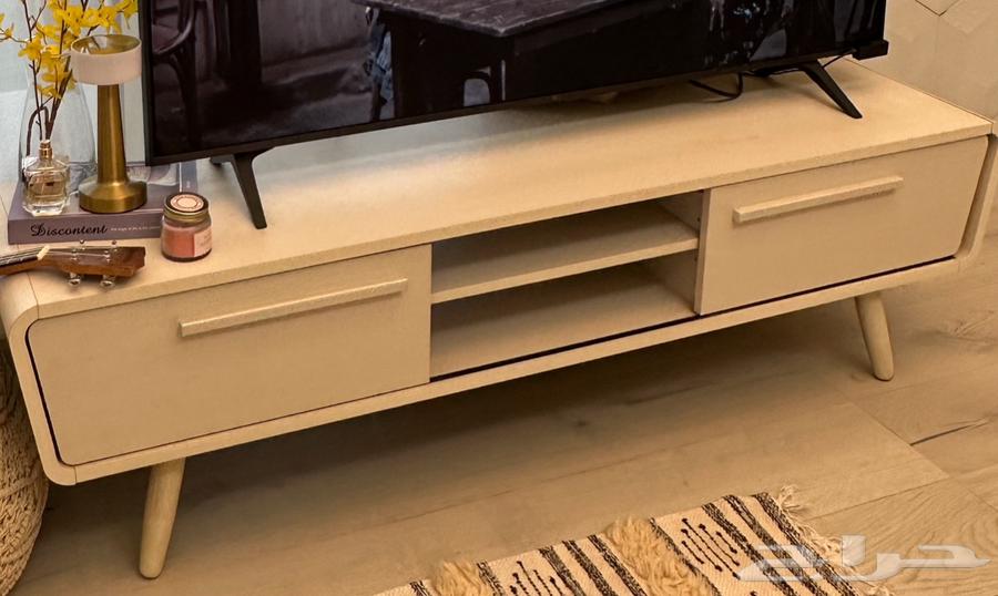 طاولة تلفزيون للبيع64416426923651111