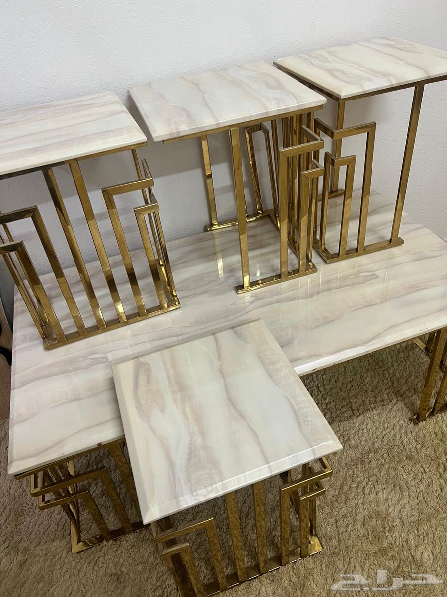 طاوله ولوحتين للبع64417739406337110