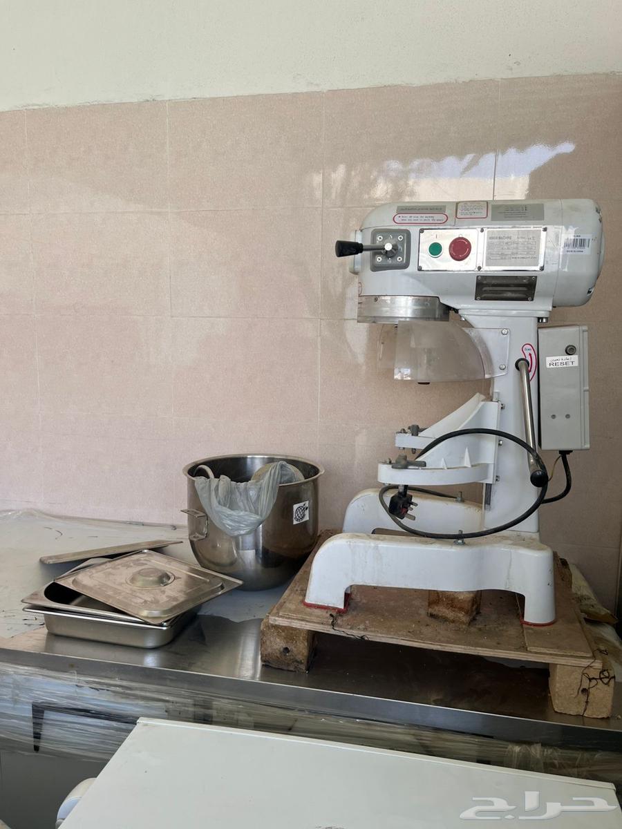 معمل بيتزا كامل للبيع64415464744579113