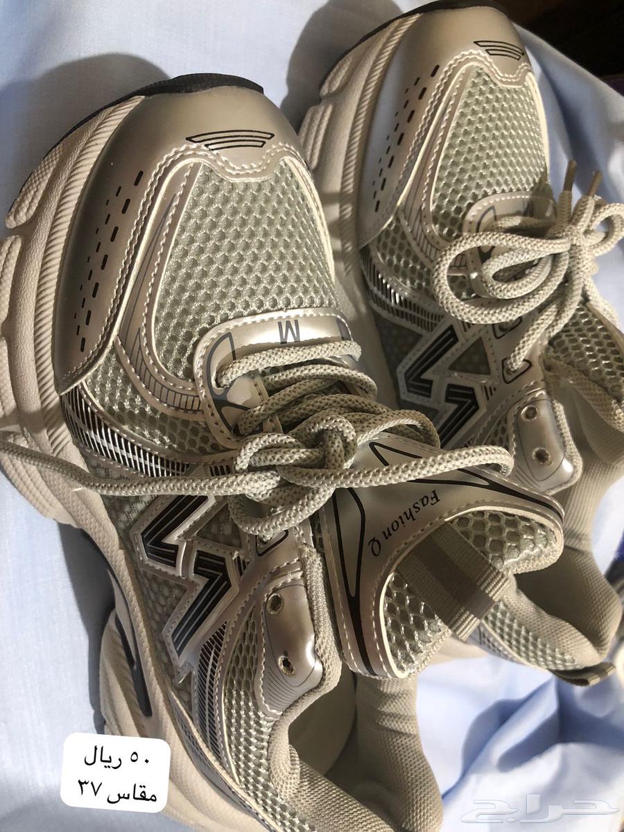 حذاء رياضي جديد تماماا للبيع64415907985539111