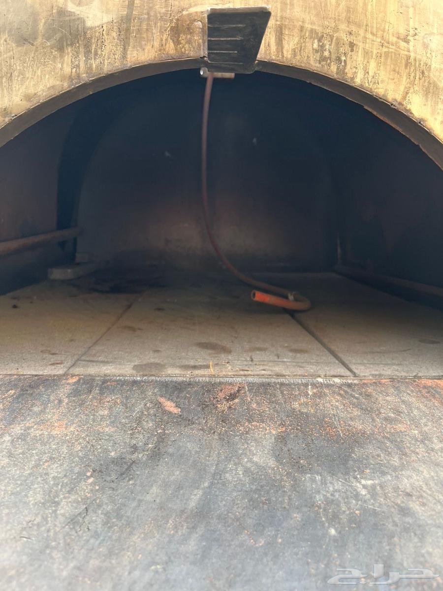 معمل بيتزا كامل للبيع64415464744579110