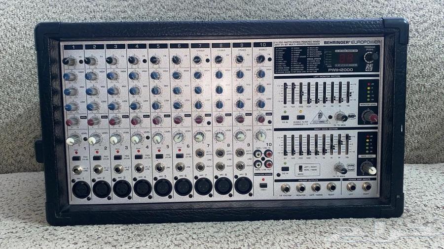 للبيع ميكسر Behringer نظيف64412602347010110