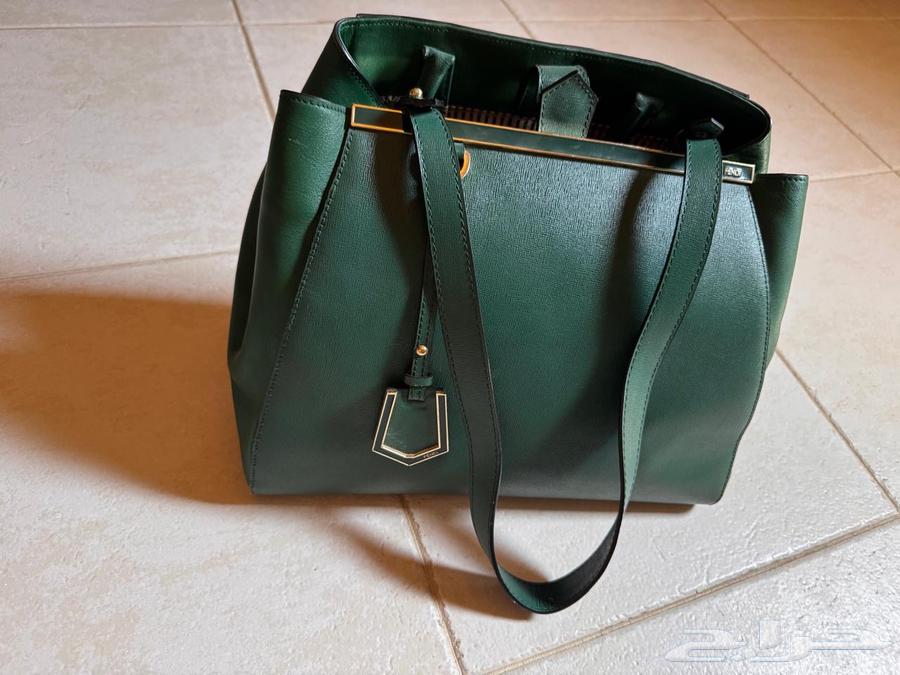 كعب Charles   Ket   كعب من AIdo64415087842306112