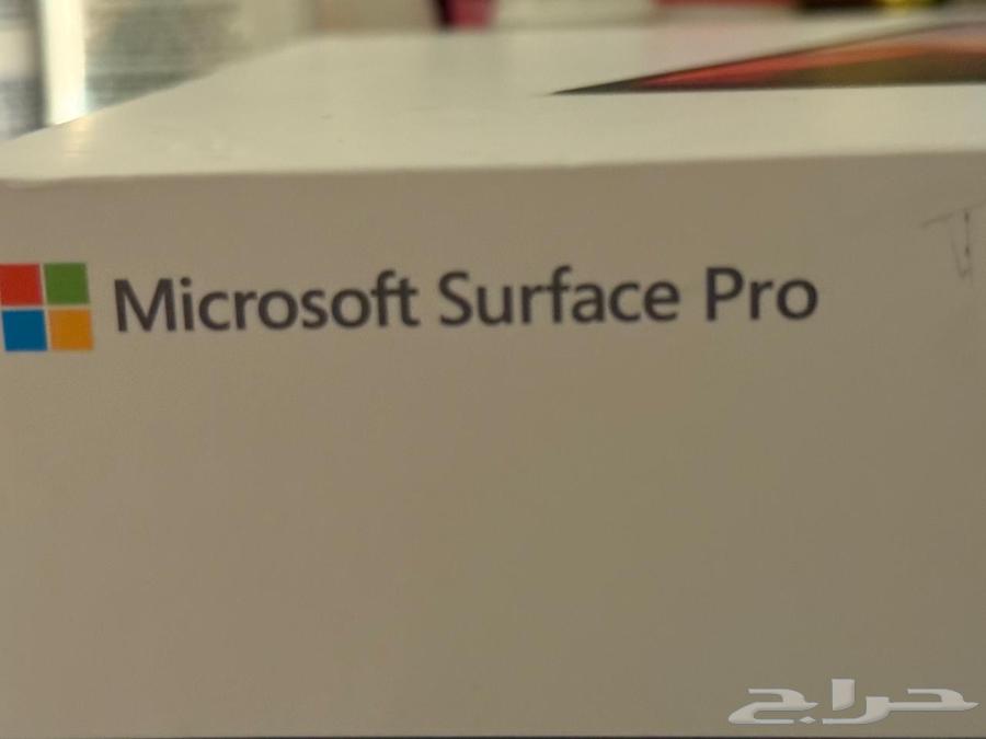 Microsoft Surface Pro 764414739827714111