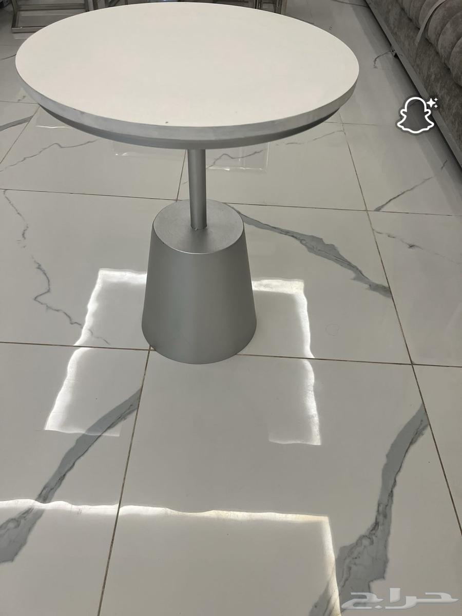 طاولة مجلس كبيرة واربع خدمة64417292407681114