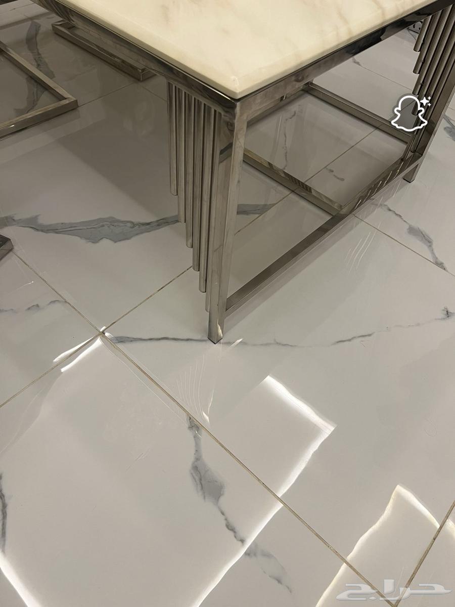 طاولة مجلس كبيرة واربع خدمة64417292407681113