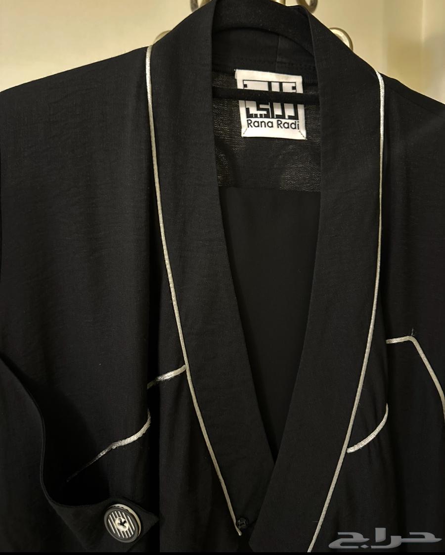 عبايه نظيفه من مصممه بنص السعر64418661946754111