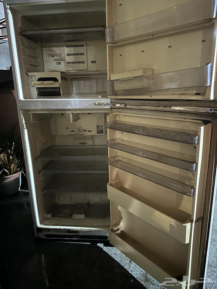 17 cubic feet Sharp Japanese refrigerator, used, with TRIM drawer-type freezer64419024920577112