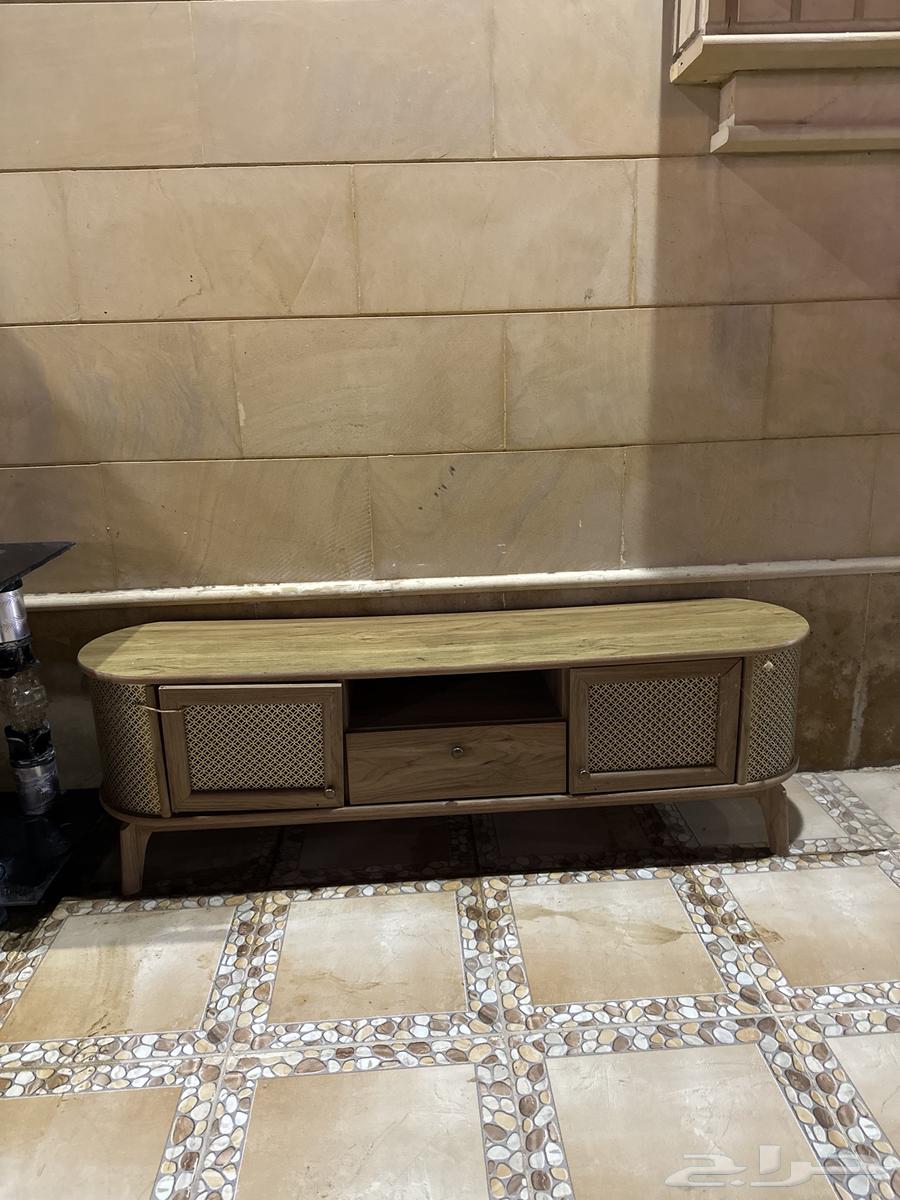 طاولة تلفزيون للبيع العدد 264417807674242112