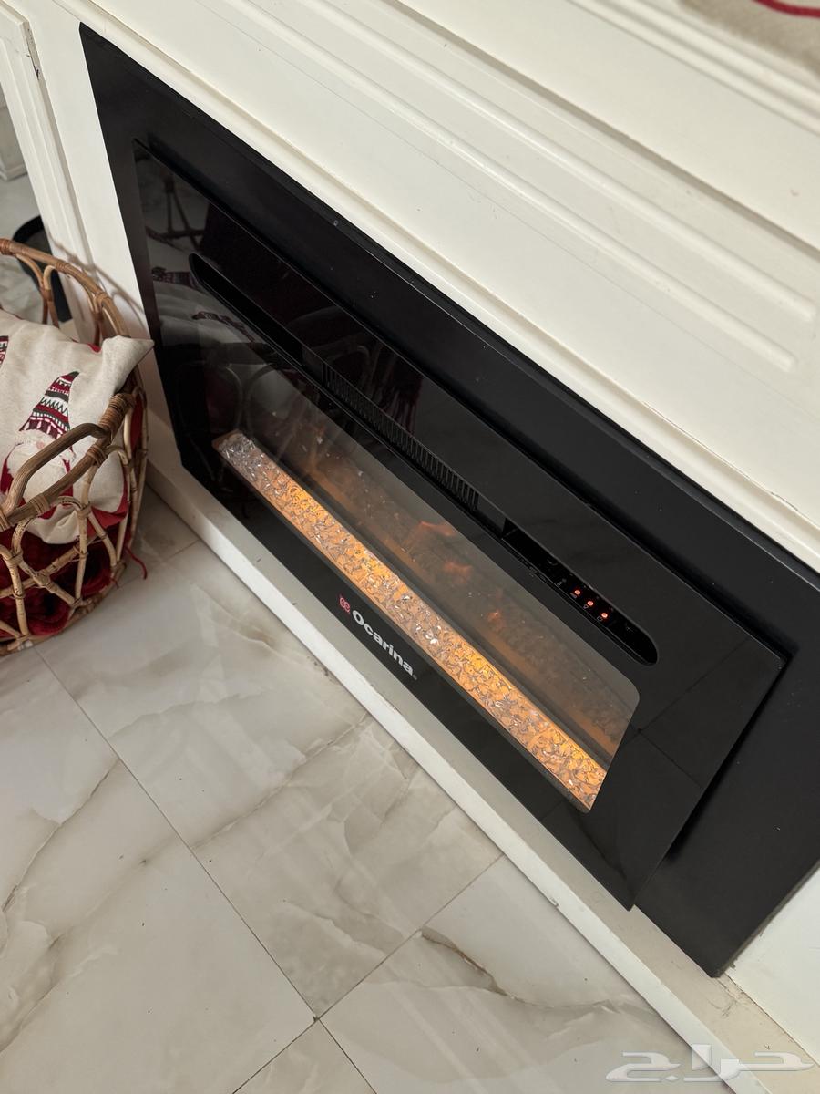 Fireplace with heating device64414289789698113