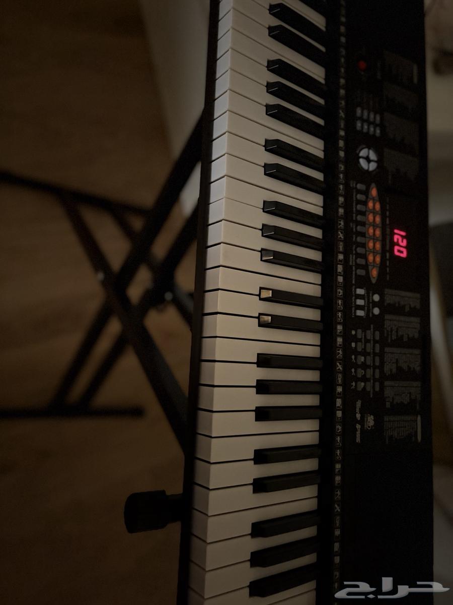 بيانو مع ستاند جديد64412695060737110