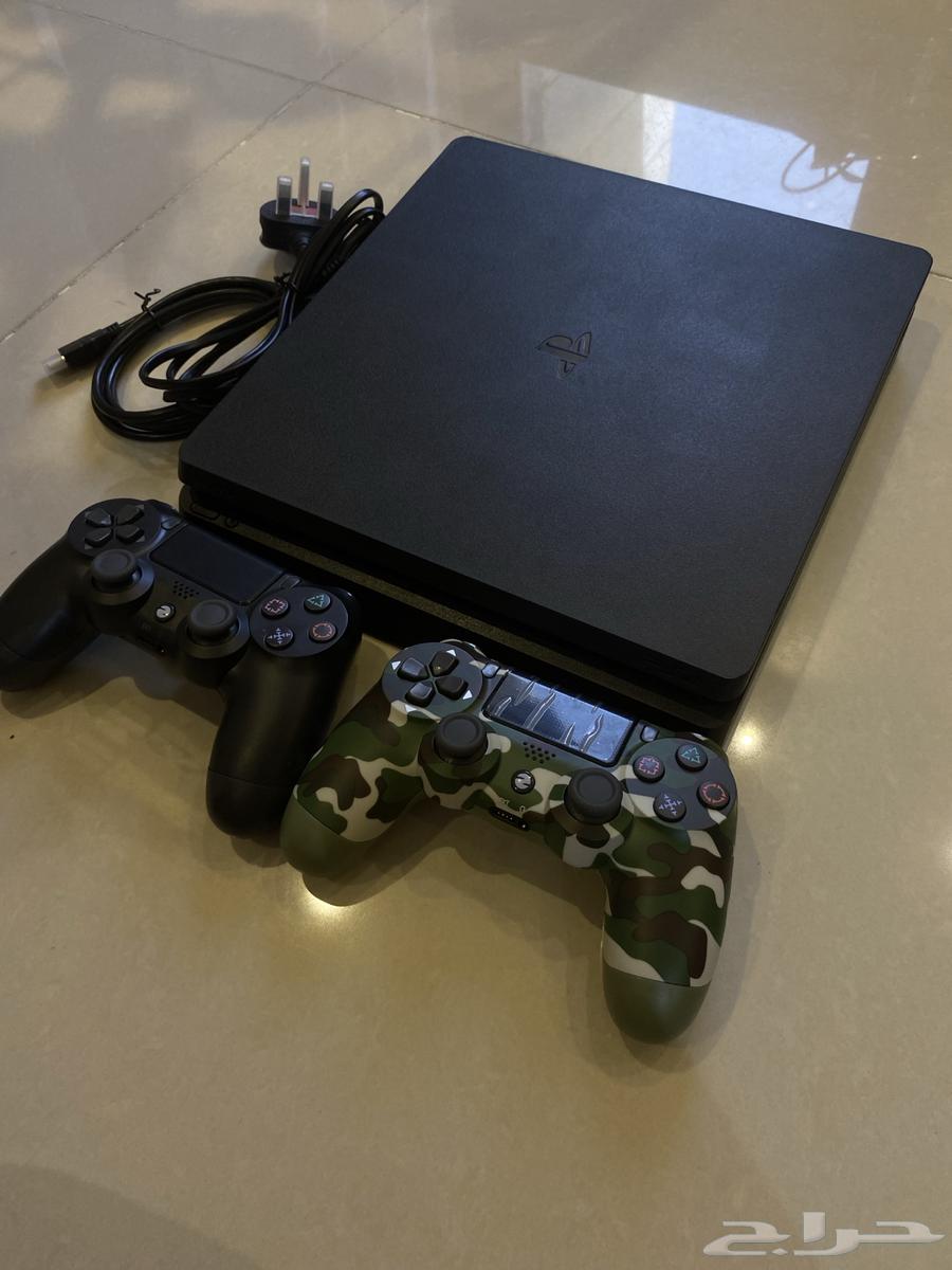 Sony 4 hacked with over 100 games installed and two controllers64415020477185111