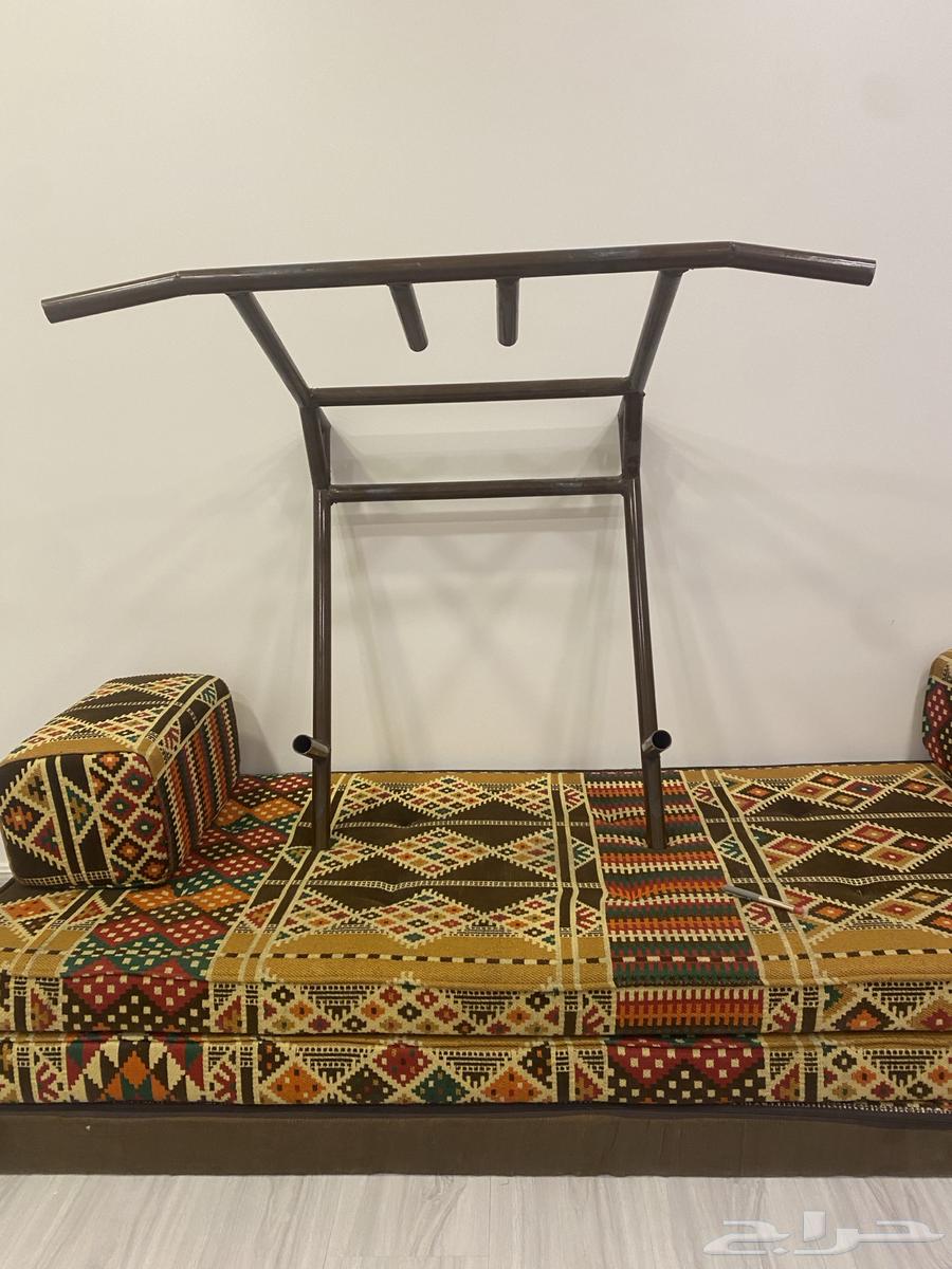 Self-lifting device64415384265218111