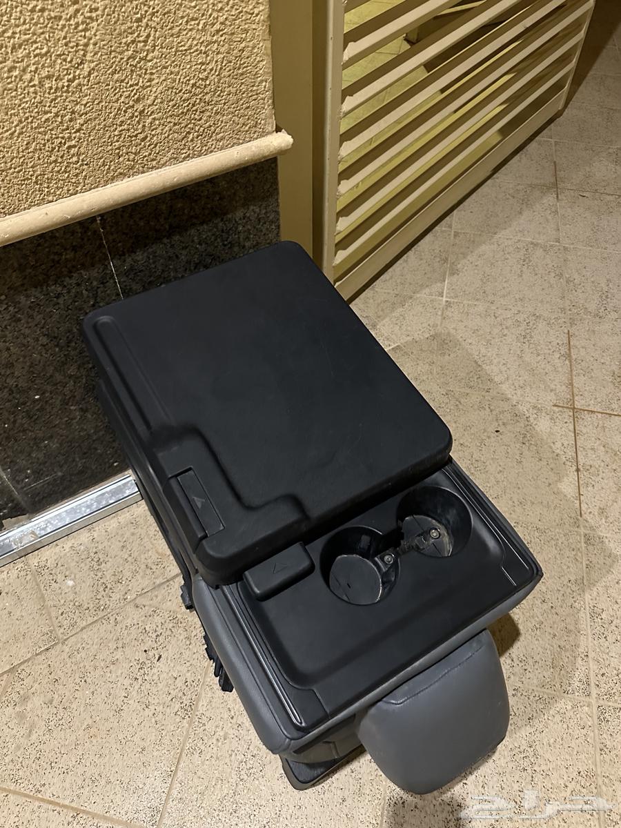 تكاية وسطية (طاولة) فورد F150-250-35064573404254978111