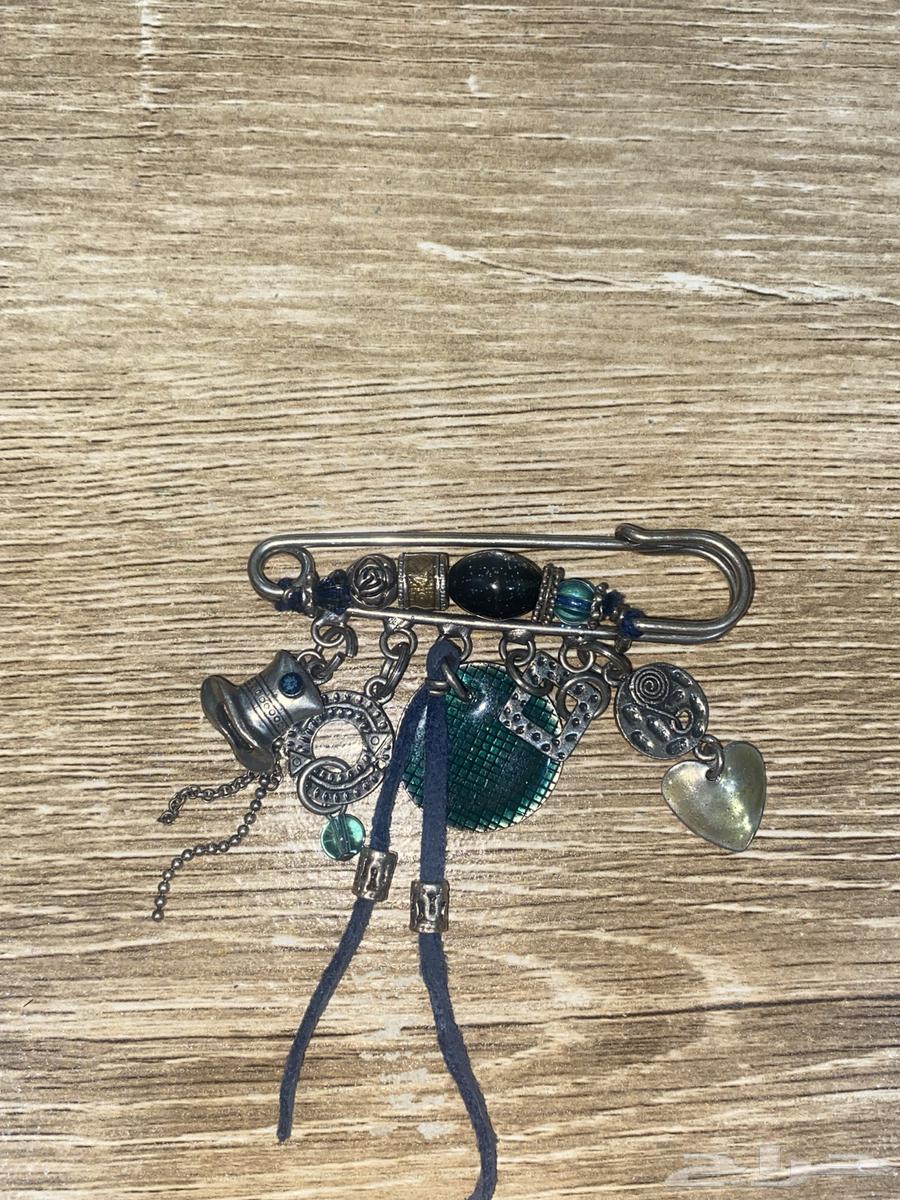 للبيع  بروش قديم نادر64418160467331110