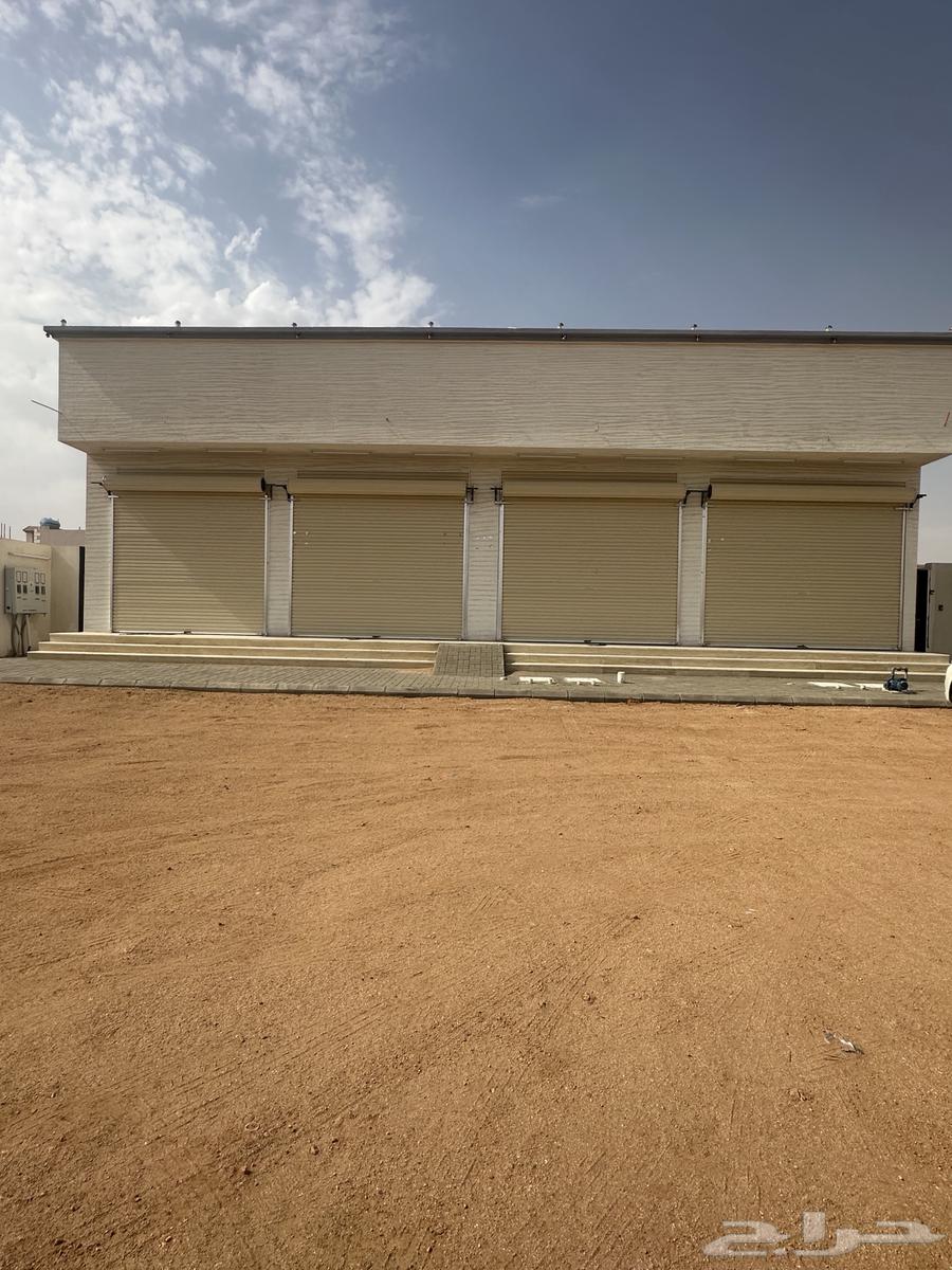 4 ابواب سحب شبه جديد للبيع 4 4 نحران الحصينيه حي الروابي64415746729217110