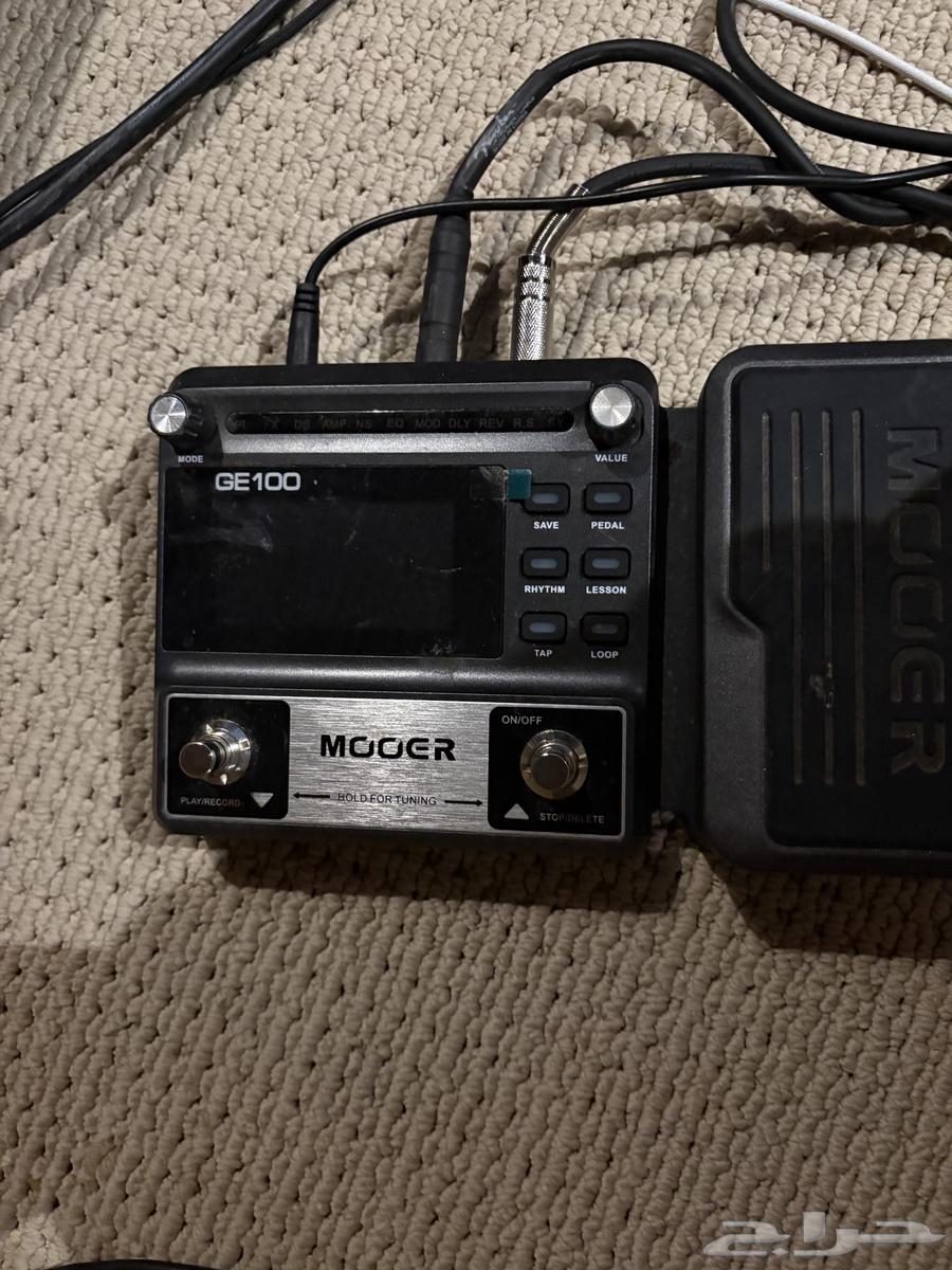 Guitar sound effect device64417142843651111