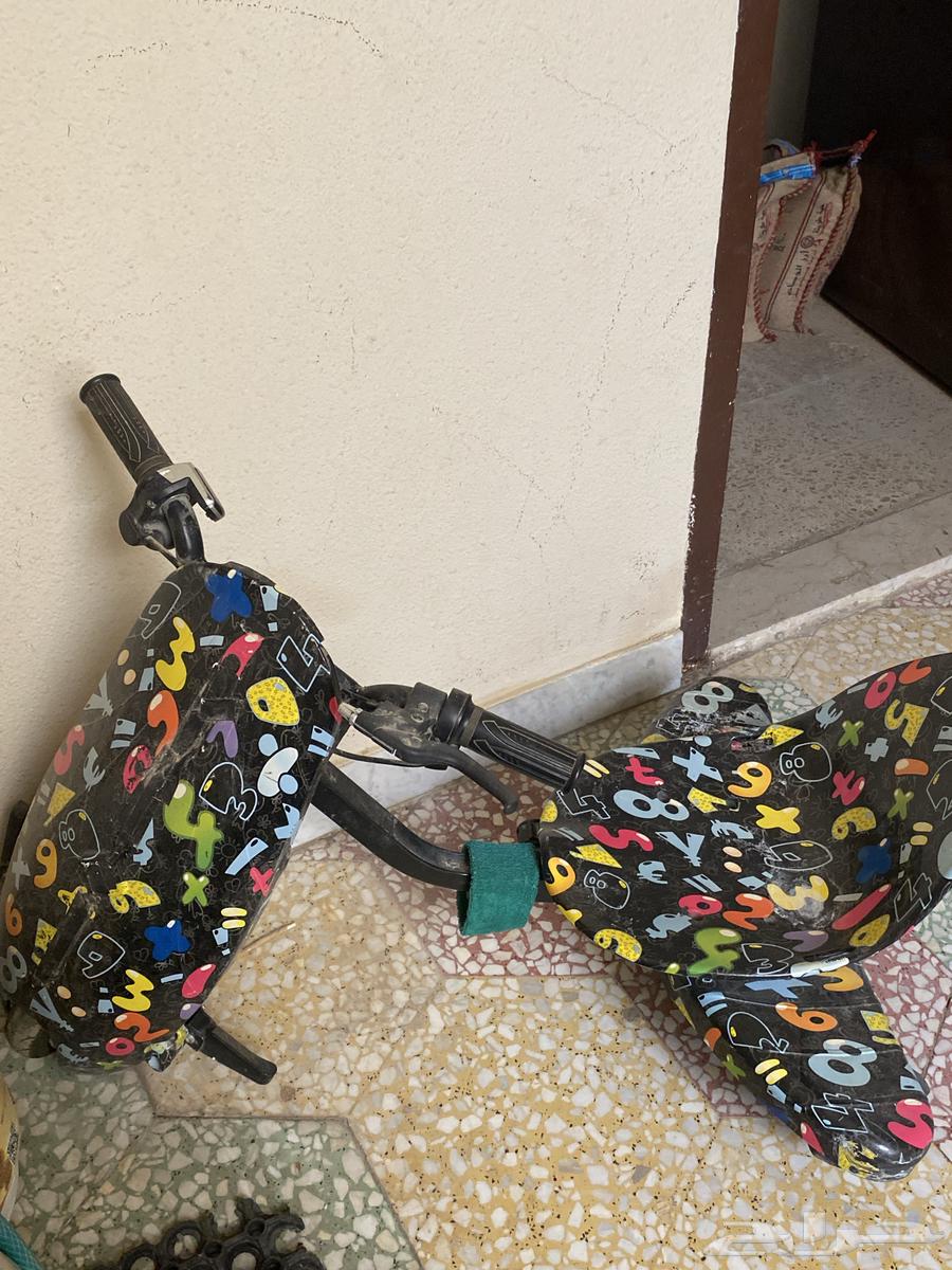 سكوتر جديد ما فيه شي الا الكفر الي ورا خربان سبب البيع بديل64414886484227110