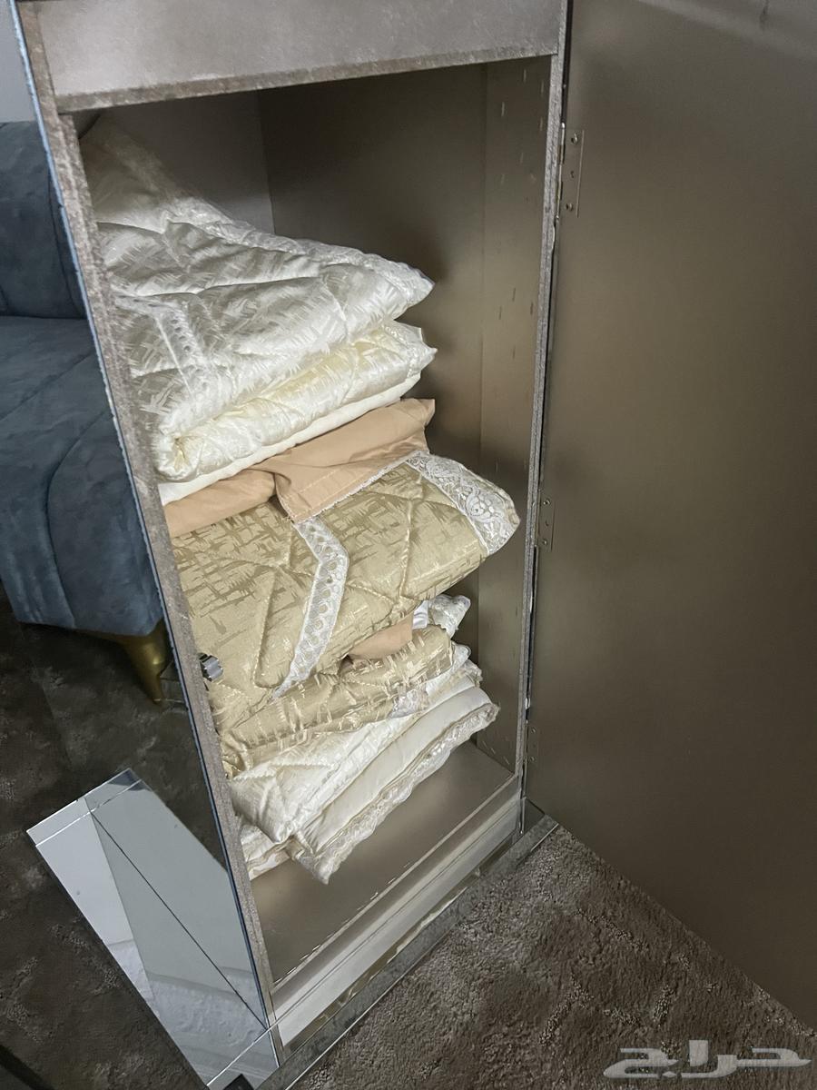 Mirrors entrance reception64417780146817111