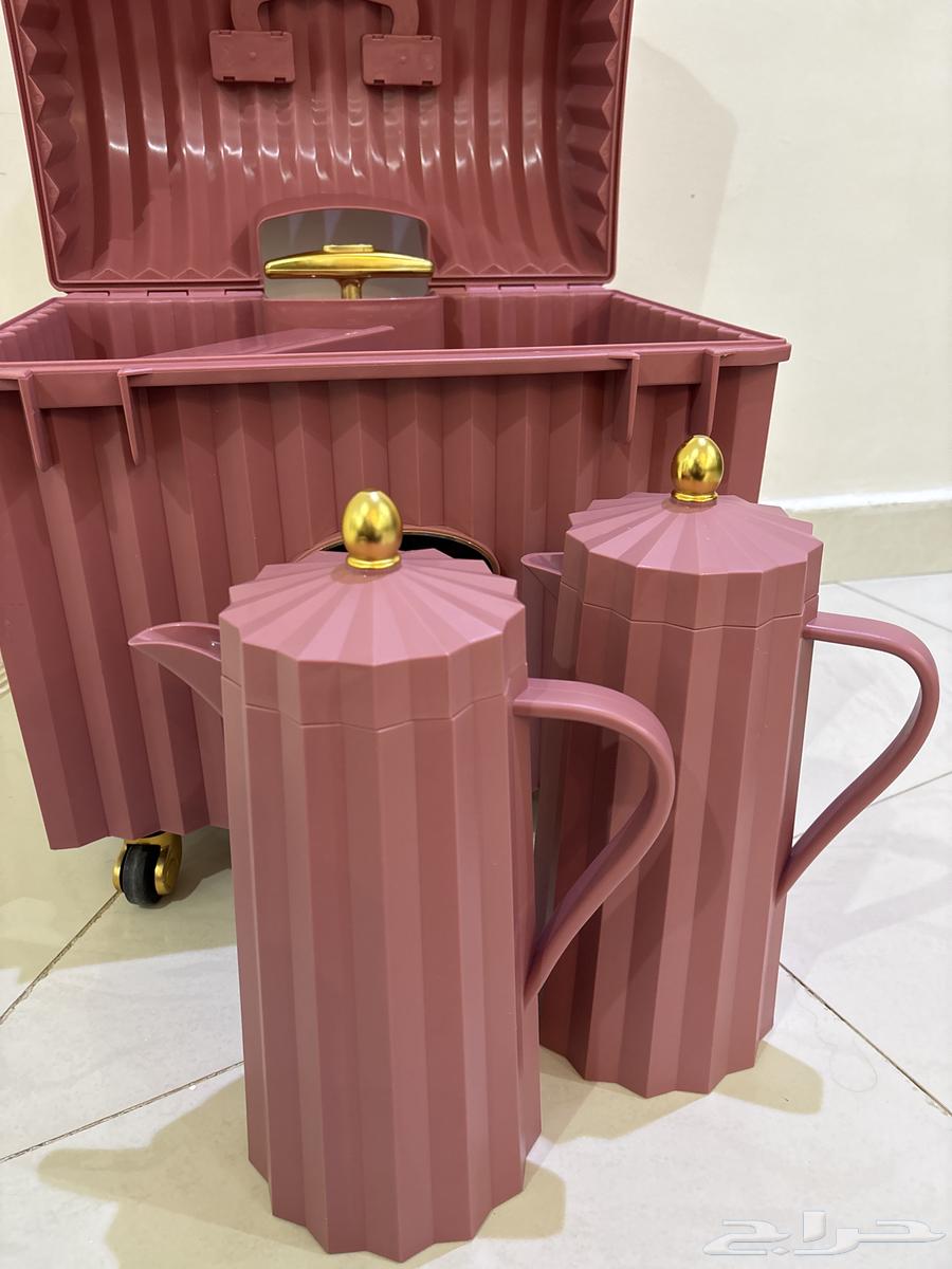 Portable Box for Outings, Gatherings, and Trips - New and Clean64418634809601112